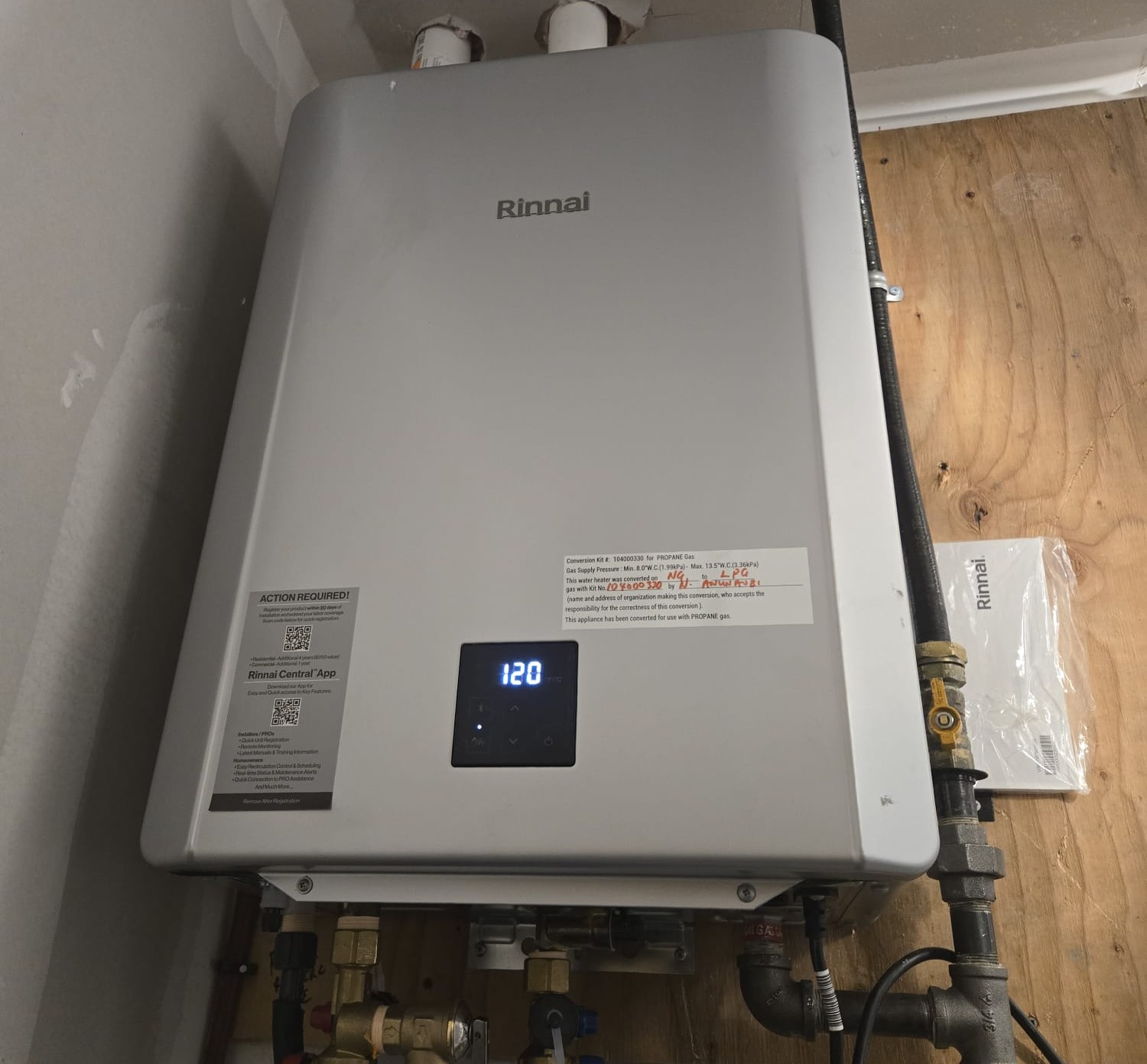 Tankless water boiler